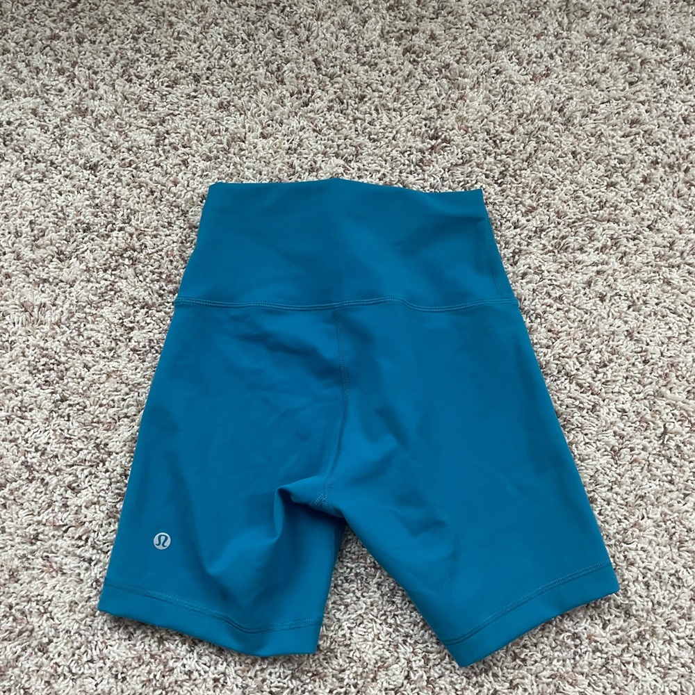 LULULEMON BLUE BIKER SHORTS